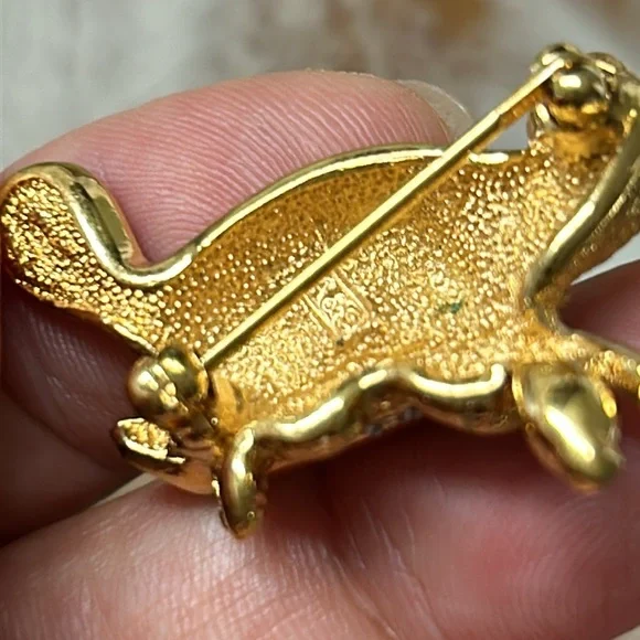 🖤RARE💕ATTWOOD Beaver 🦫 brooch